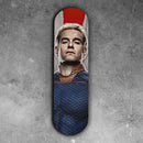 El patinador de los niños en el homelander