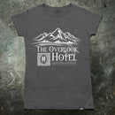 Das T-Shirt der großartigen übersehen Hotel-Frauen